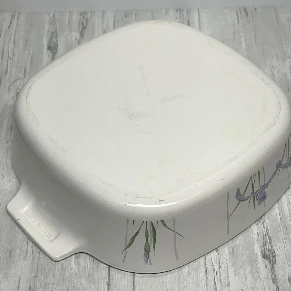 Vintage‎ Corning Ware Shadow Iris A-2-B Casserole 2 Liter With A-9-C Pyrex Lid